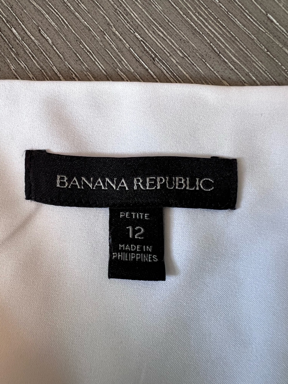 Banana Republic White linen blend Dress with Black Logo Tag - Picture 13 of 15